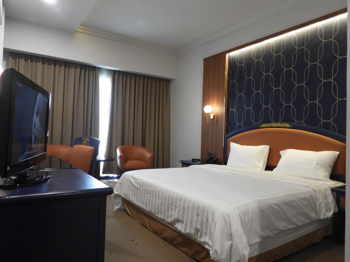 Maxwell Hotel Джакарта Экстерьер фото