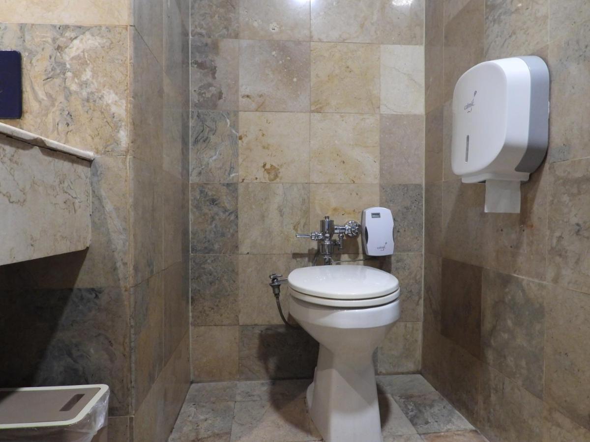 Maxwell Hotel Джакарта Экстерьер фото