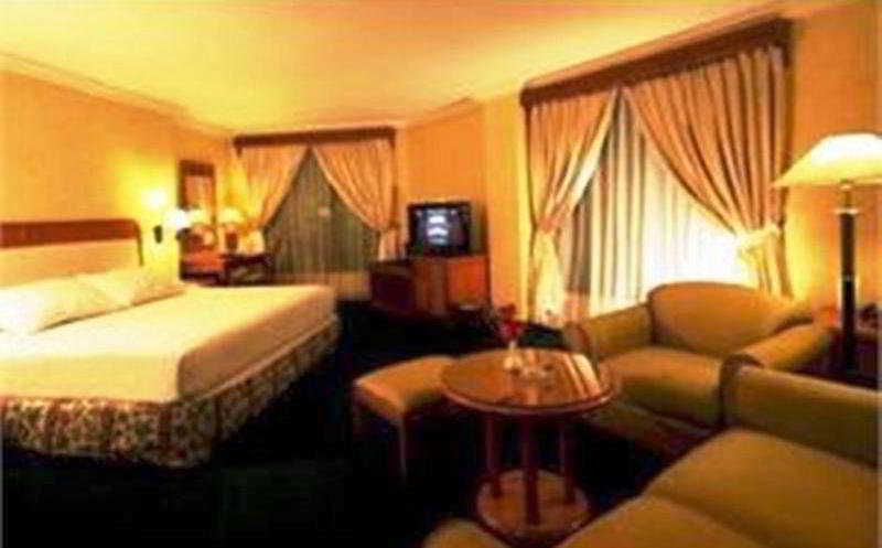 Maxwell Hotel Джакарта Экстерьер фото